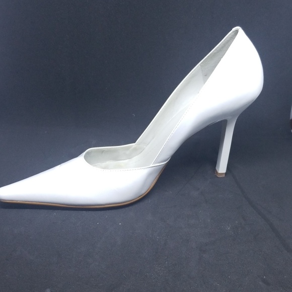 Shoes - Picture 3 of 4